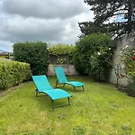 Les Chats Pitres Maison Au Calme Rénovée Avec Jardin, Terrasse Aménagée, Transats, Abri à Vélo, Parking Gratuit, 5 Mn à Pied Du Centre Proche Des Plages Du Débarquement Сasa de vacaciones *