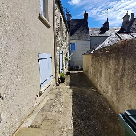 Les Chats Pitres Maison Au Calme Rénovée Avec Jardin, Terrasse Aménagée, Transats, Abri à Vélo, Parking Gratuit, 5 Mn à Pied Du Centre Proche Des Plages Du Débarquement *