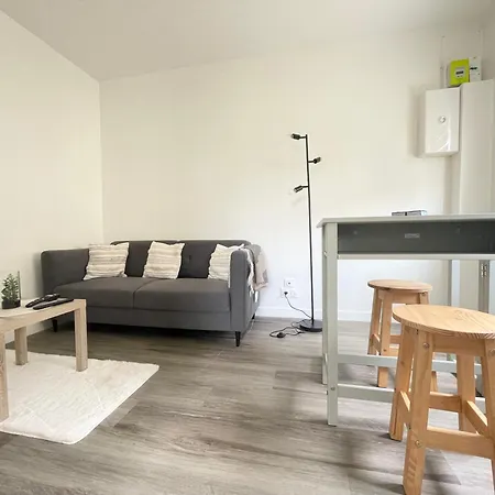 Les Chats Pitres Maison Au Calme Rénovée Avec Jardin, Terrasse Aménagée, Transats, Abri à Vélo, Parking Gratuit, 5 Mn à Pied Du Centre Proche Des Plages Du Débarquement *