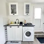 Les Chats Pitres Maison Au Calme Renovee Avec Jardin, Terrasse Amenagee, Transats, Abri A Velo, Parking Gratuit, 5 Mn A Pied Du Centre Proche Des Plages Du Debarquement Feriehus