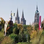 Les Chats Pitres Maison Au Calme Renovee Avec Jardin, Terrasse Amenagee, Transats, Abri A Velo, Parking Gratuit, 5 Mn A Pied Du Centre Proche Des Plages Du Debarquement Semesterbostad Bayeux
