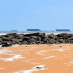 Les Chats Pitres Maison Au Calme Renovee Avec Jardin, Terrasse Amenagee, Transats, Abri A Velo, Parking Gratuit, 5 Mn A Pied Du Centre Proche Des Plages Du Debarquement Bayeux