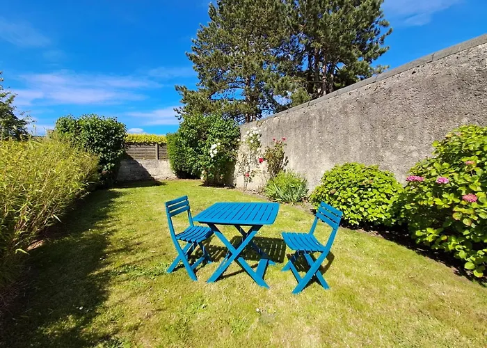 Les Chats Pitres Maison Au Calme Renovee Avec Jardin, Terrasse Amenagee, Transats, Abri A Velo, Parking Gratuit, 5 Mn A Pied Du Centre Proche Des Plages Du Debarquement Bayeux