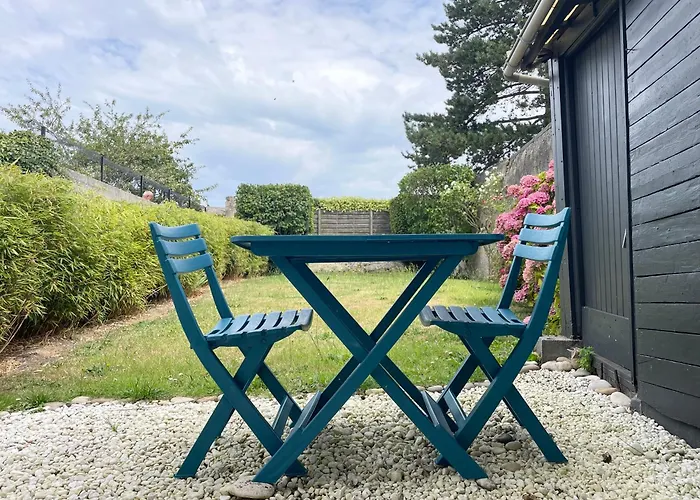 Les Chats Pitres Maison Au Calme Renovee Avec Jardin, Terrasse Amenagee, Transats, Abri A Velo, Parking Gratuit, 5 Mn A Pied Du Centre Proche Des Plages Du Debarquement Prázdninový dům