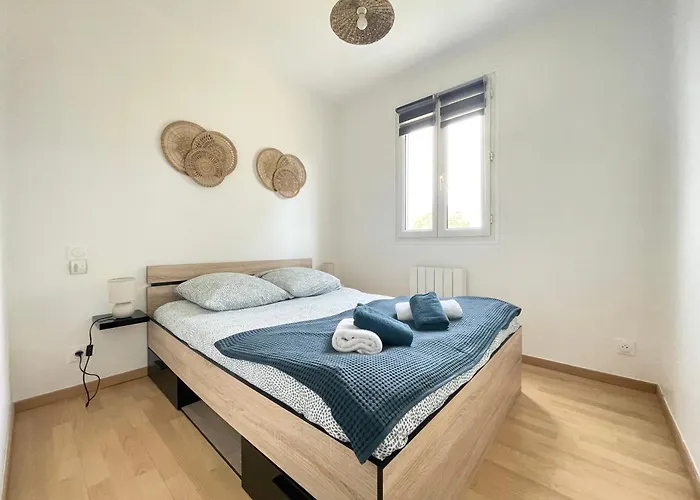 Les Chats Pitres Maison Au Calme Renovee Avec Jardin, Terrasse Amenagee, Transats, Abri A Velo, Parking Gratuit, 5 Mn A Pied Du Centre Proche Des Plages Du Debarquement * Bayeux