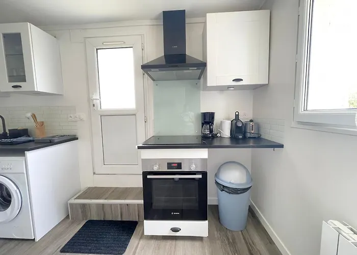 Les Chats Pitres Maison Au Calme Renovee Avec Jardin, Terrasse Amenagee, Transats, Abri A Velo, Parking Gratuit, 5 Mn A Pied Du Centre Proche Des Plages Du Debarquement *