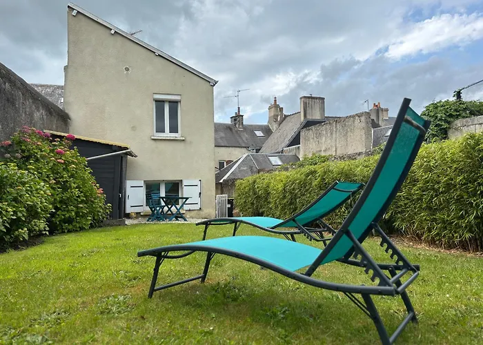 Les Chats Pitres Maison Au Calme Renovee Avec Jardin, Terrasse Amenagee, Transats, Abri A Velo, Parking Gratuit, 5 Mn A Pied Du Centre Proche Des Plages Du Debarquement Bayeux