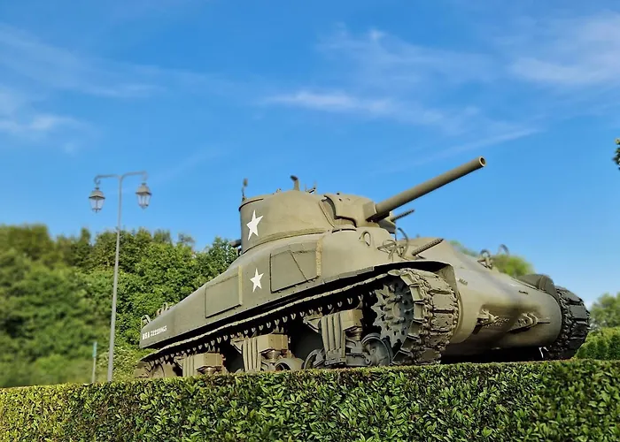 Prázdninový dům Les Chats Pitres Maison Au Calme Renovee Avec Jardin, Terrasse Amenagee, Transats, Abri A Velo, Parking Gratuit, 5 Mn A Pied Du Centre Proche Des Plages Du Debarquement Bayeux